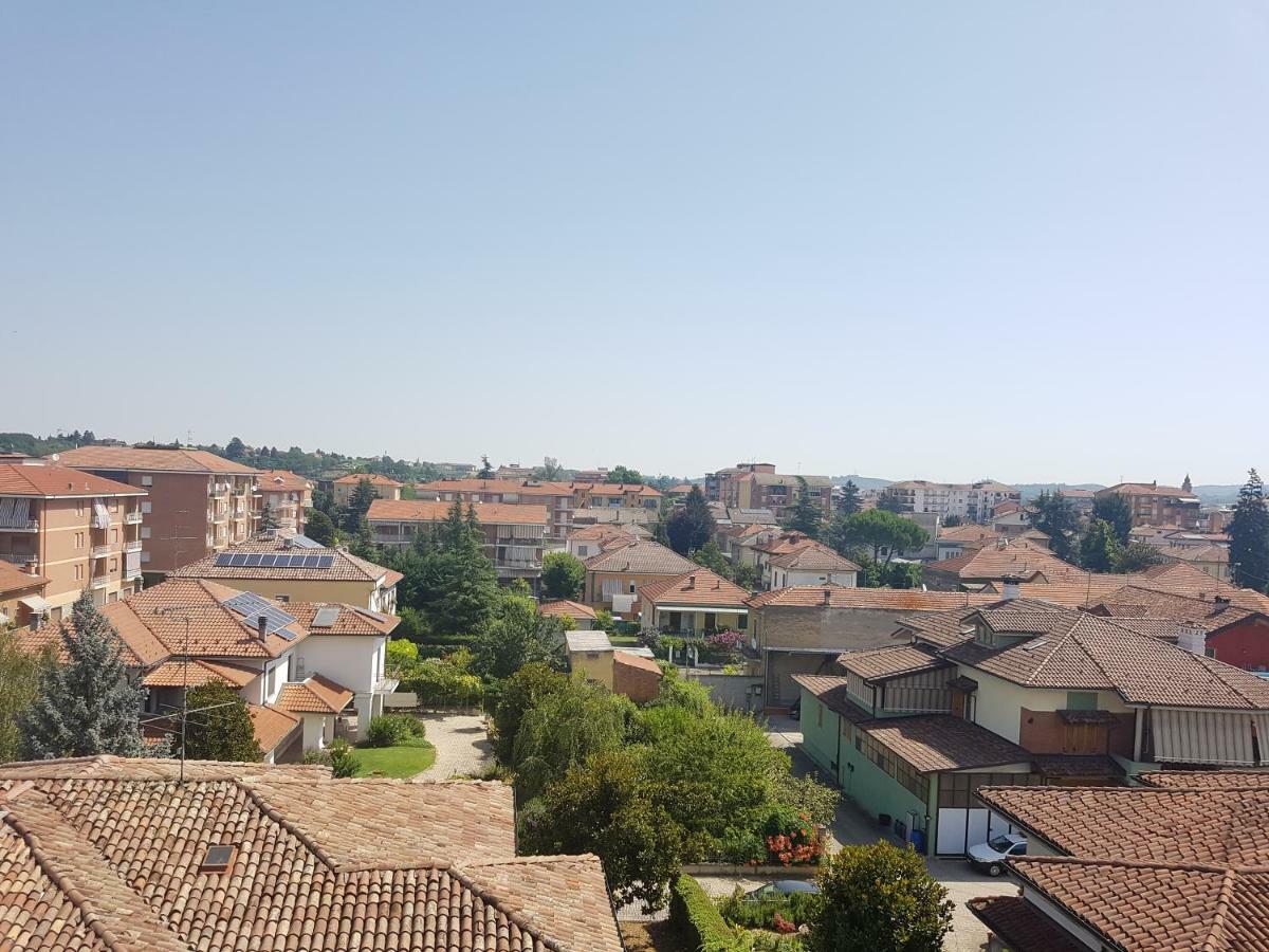 Appartamento Panoramico Nizza Monferrato Buitenkant foto