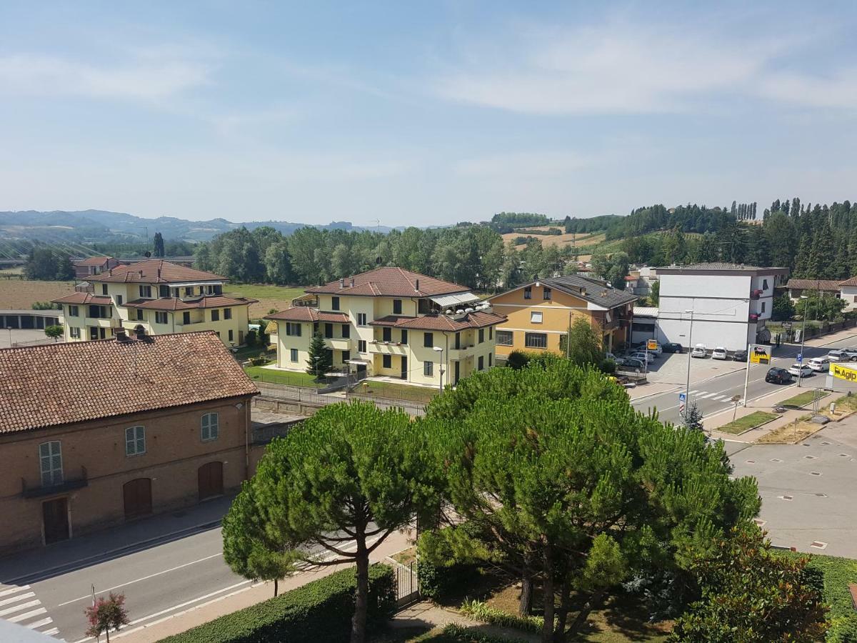 Appartamento Panoramico Nizza Monferrato Buitenkant foto