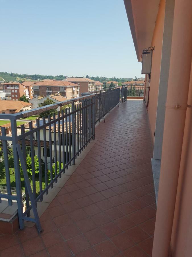 Appartamento Panoramico Nizza Monferrato Buitenkant foto